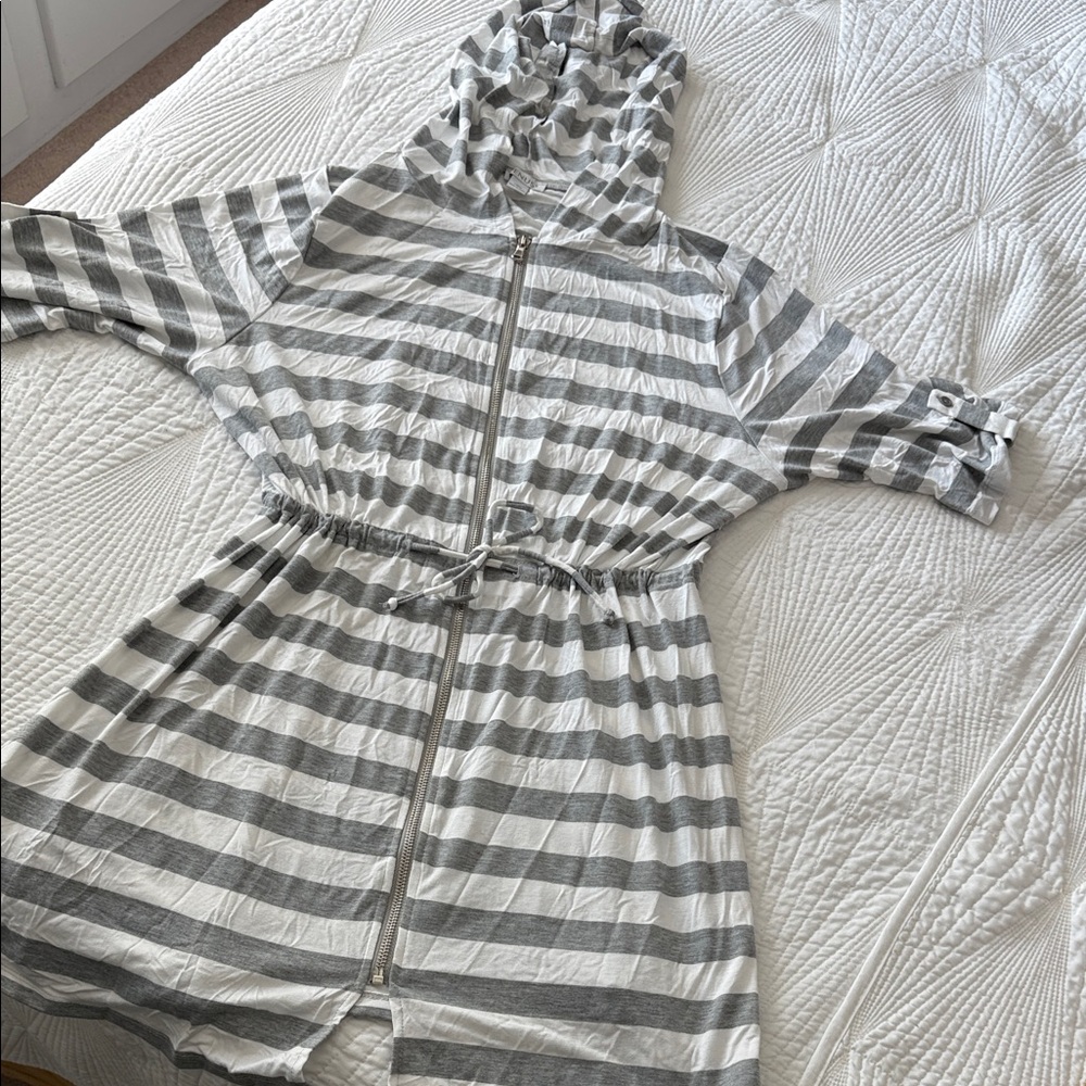 VENUS Gray and White Striped Swim Coverup